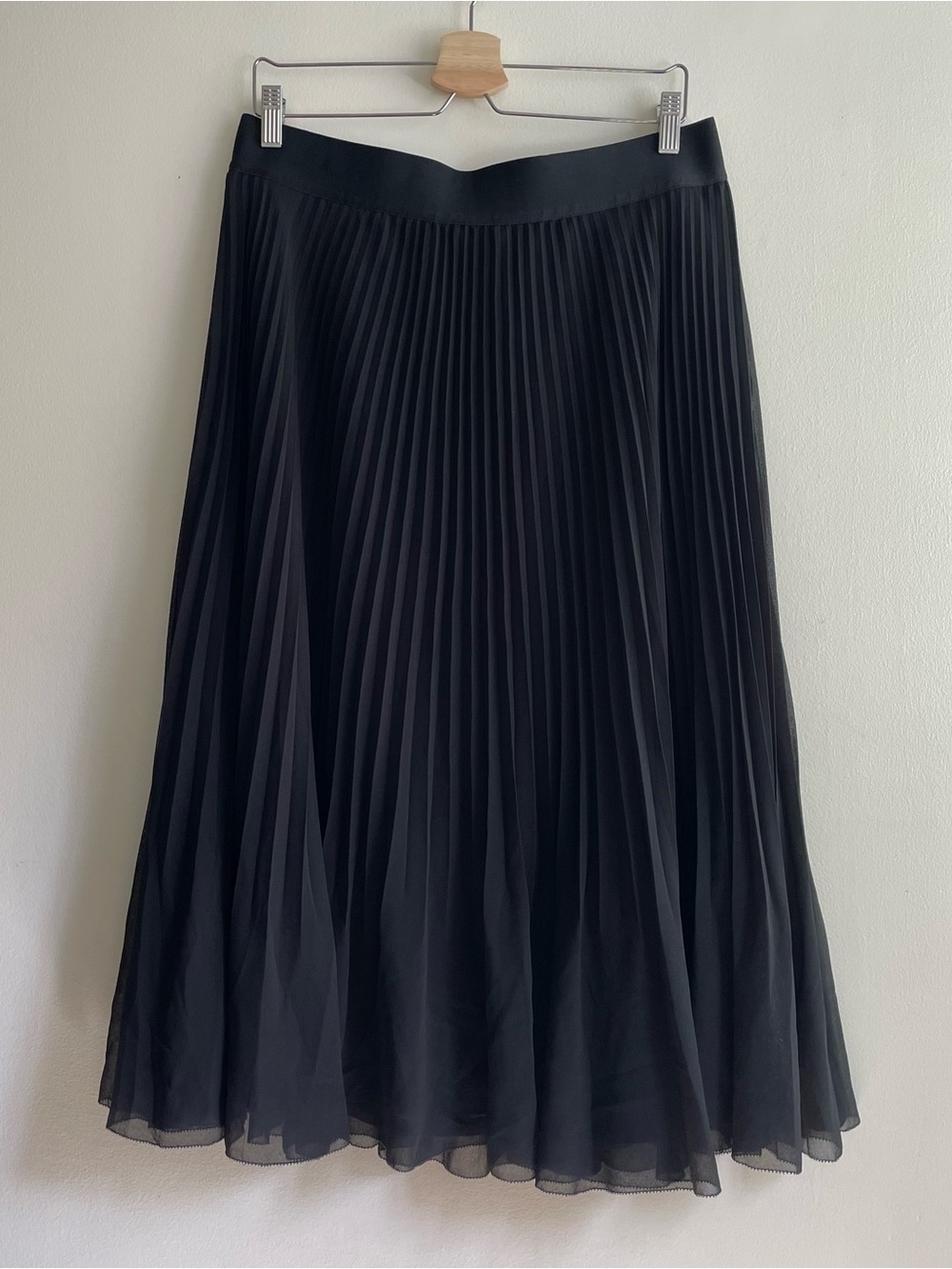 Wilfred Aritzia Black Pleated Chiffon Midi Skirt XL